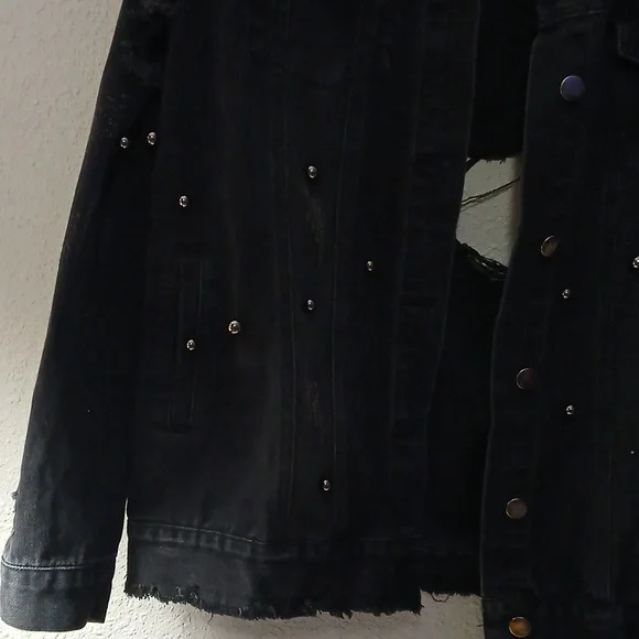 Between Us Distress Black Jacket - Picture 4 of 9